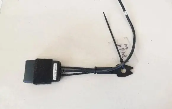 BMW 5 GT F07 Front seatbelt buckle 1698601769