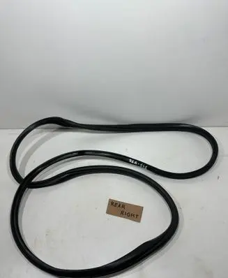 Hyundai i30 Rear door rubber seal (on body)