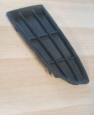 Skoda Fabia Mk2 (5J) Front bumper lower grill 5J0807367A