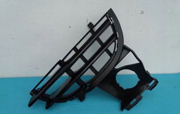 Front bumper lower grill