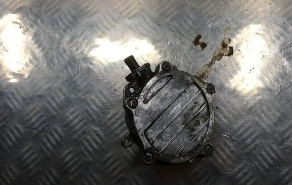 Audi A6 S6 C6 4F Vacuum pump 06E145100E