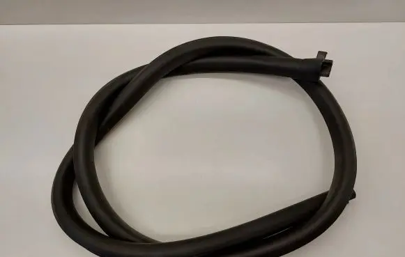 Volkswagen Eos Front door rubber seal 1Q0867912B