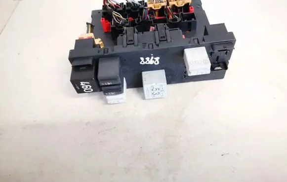 Skoda Octavia Mk2 (1Z) Fuse box set 1k0937049n