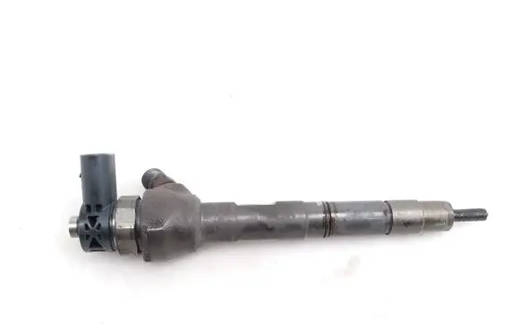 Audi A4 S4 B8 8K Fuel injector 03L130277Q 0445110647