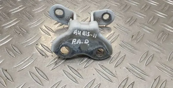 Toyota Auris 150 Front door lower hinge 