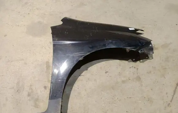 Honda FR-V Fender