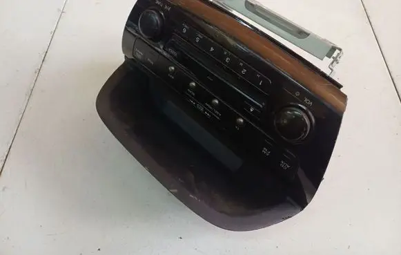 Honda FR-V Radio/CD/DVD/GPS head unit 39100SJDG01