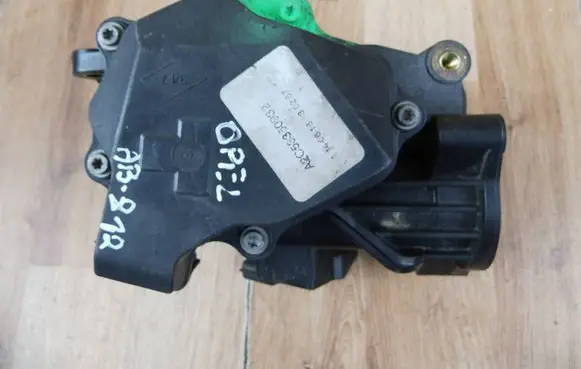 Renault Trafic III (X82) Throttle valve 145138377R A2C53350932 95517900