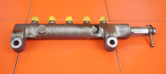 Nissan Navara D40 Fuel line pipe YD25