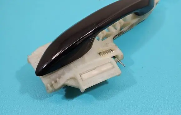 Rear door exterior handle