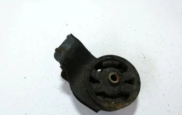 Engine mount bracket