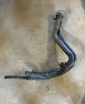 Toyota Avensis T220 Fuel tank filler neck pipe 