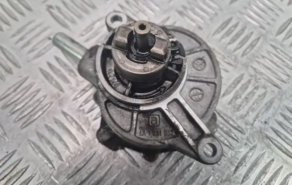 Mercedes-Benz C W204 Vacuum pump A6462300465