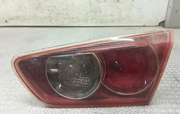 Mitsubishi Lancer VIII Tailgate rear/tail lights