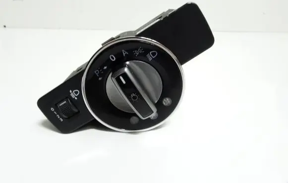Mercedes-Benz C W204 Light switch A2045451804 889L 080424