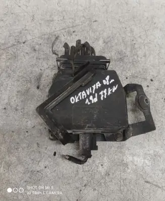 Skoda Octavia Mk2 (1Z) Turbo solenoid valve 6Q0131075