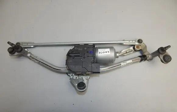 Volkswagen PASSAT B8 Front wiper linkage and motor 3G1955023C