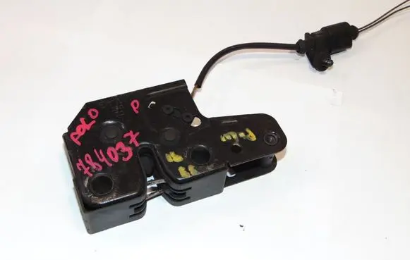 Volkswagen Polo Engine bonnet/hood lock/catch 1T0823509C