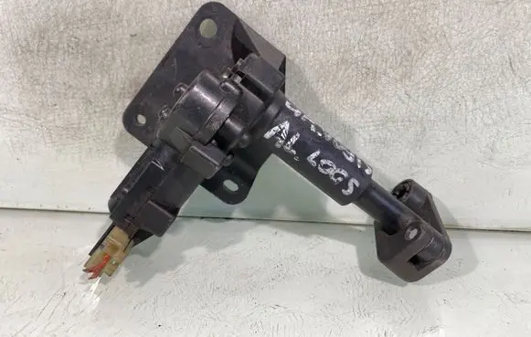 Chrysler Voyager Vent window/glass motor 04717606