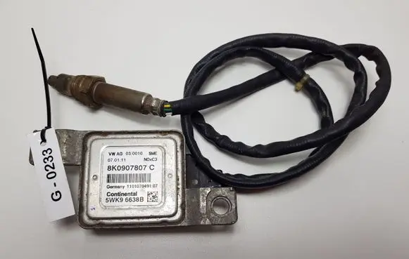 Volkswagen PASSAT CC Lambda probe sensor 8K0907807C 110107049107 5WK96638B