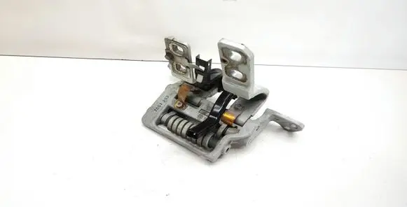 BMW 5 E60 E61 Tailgate/trunk/boot hinge 7061383
