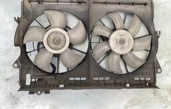 Toyota Avensis T250 Fan set MF4227502520