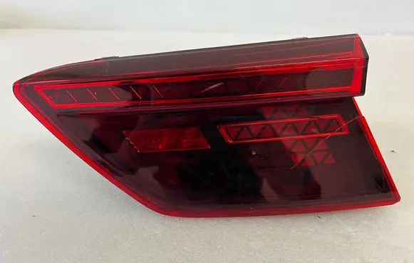 Volkswagen Tiguan Tailgate rear/tail lights 5NA945308E 2SA01252204 00156107