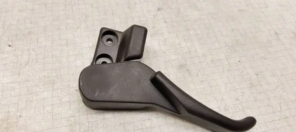 Volkswagen PASSAT B5 Engine bonnet (hood) release handle 3B1823533