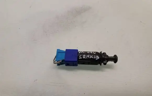 Clutch pedal sensor