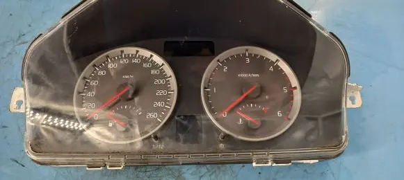Volvo V50 Speedometer (instrument cluster)