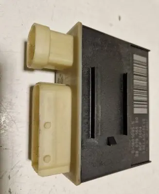 Citroen C4 Grand Picasso Coolant fan relay 9801916680 018010955