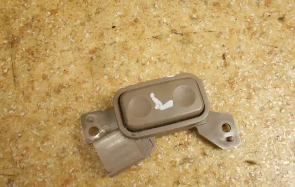 Toyota Land Cruiser (J100) Seat control switch 
