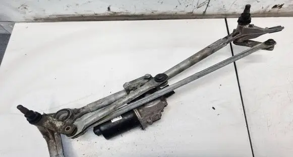 BMW 3 E90 E91 Front wiper linkage and motor 