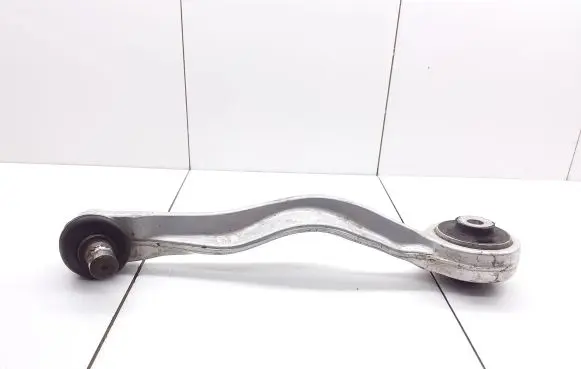 Volkswagen PASSAT B5 Front lower control arm/wishbone