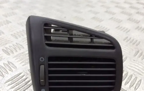 Fiat Croma Dashboard air vent grill cover trim 735364107