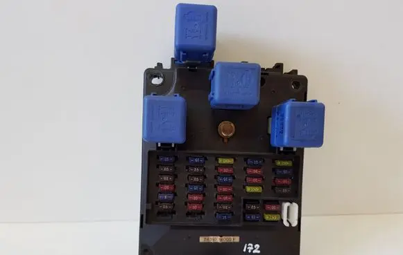 Nissan Almera Fuse box set 243501N000F