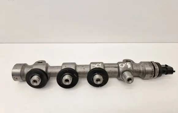 Renault Laguna III Fuel main line pipe H8200727629 0445216038 175213851R