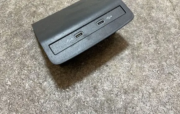 Volkswagen ID.3 USB socket connector 5NA035700 01210200010 10A863099