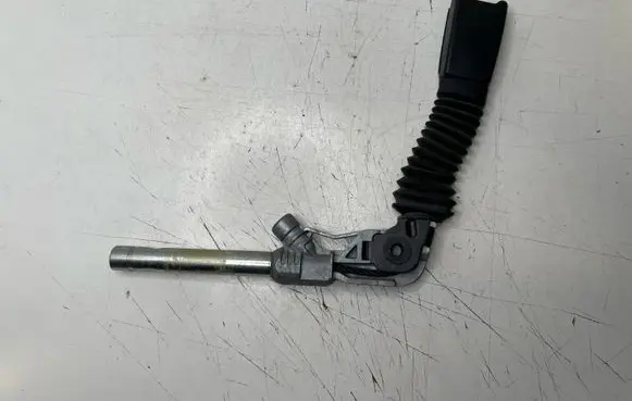 BMW 5 E60 E61 Front seatbelt 6983385 6058909 6983383