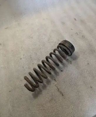 Mercedes-Benz E W124 Rear coil spring
