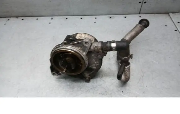 Audi A8 S8 D3 4E Vacuum pump 057145100AC
