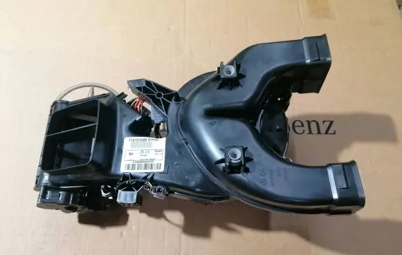 Mercedes-Benz ML W166 Heater fan/blower A1668300008