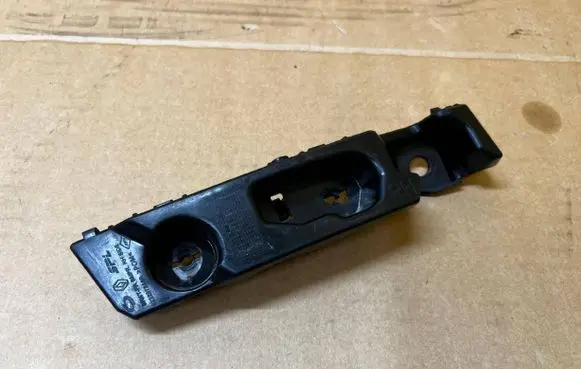Renault Koleos II Front bumper mounting bracket 622207868R