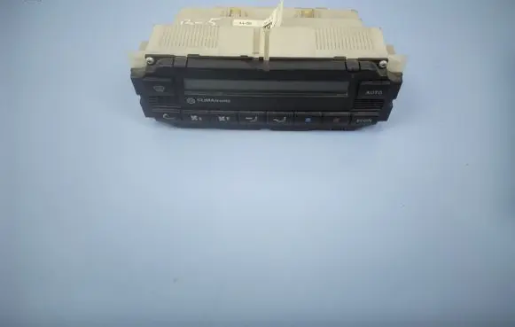 Volkswagen PASSAT B5 Climate control unit 1J1907044 5HB00761700