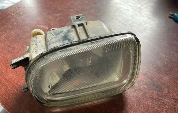 Nissan Almera Tino Front fog light 23723301