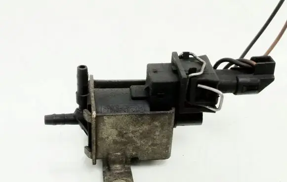 Volkswagen Transporter - Caravelle T4 Vacuum valve 028906283 977302 357906732A