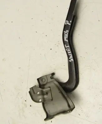 Suzuki Swift III Engine bonnet/hood hinges 