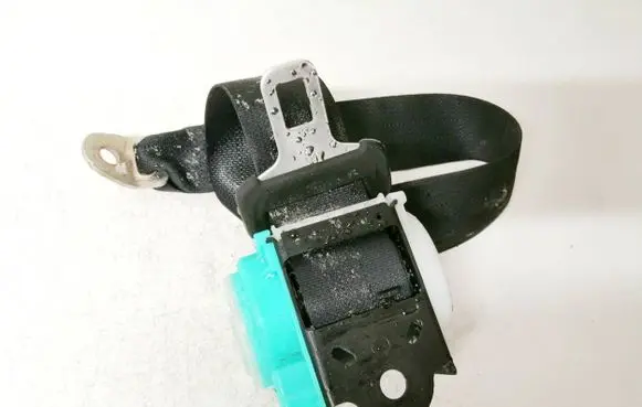 Mazda CX-7 Middle seatbelt (rear) 0438114 e40438114