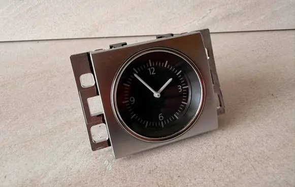 Volkswagen PASSAT B7 Clock 3AA919204A