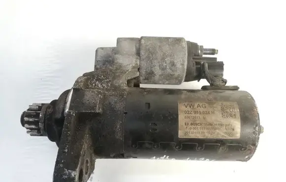 Volkswagen Jetta VI Starter motor 02Z911024H
